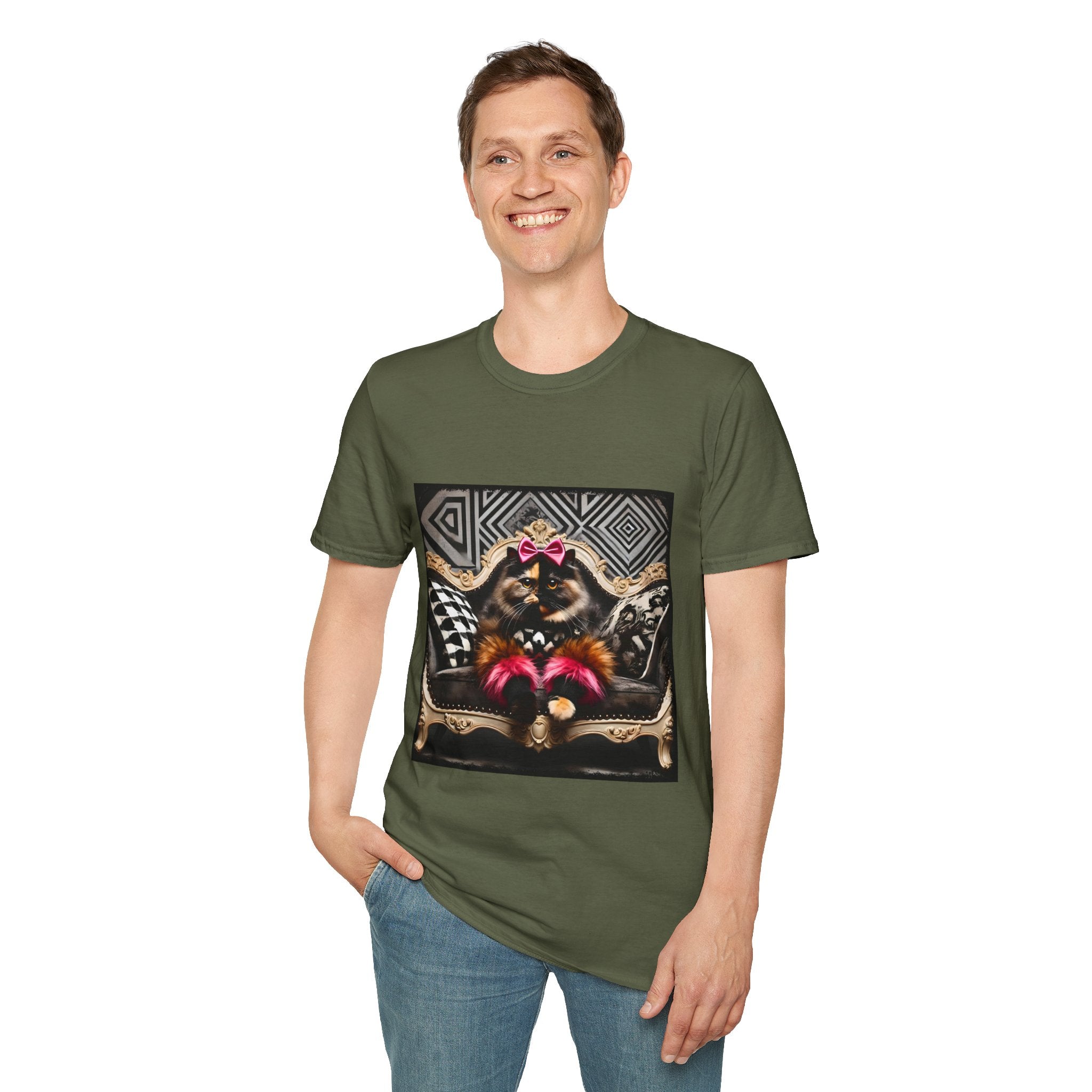 Tortoiseshell Cat Trendsetter | Unisex Cat T-Shirt