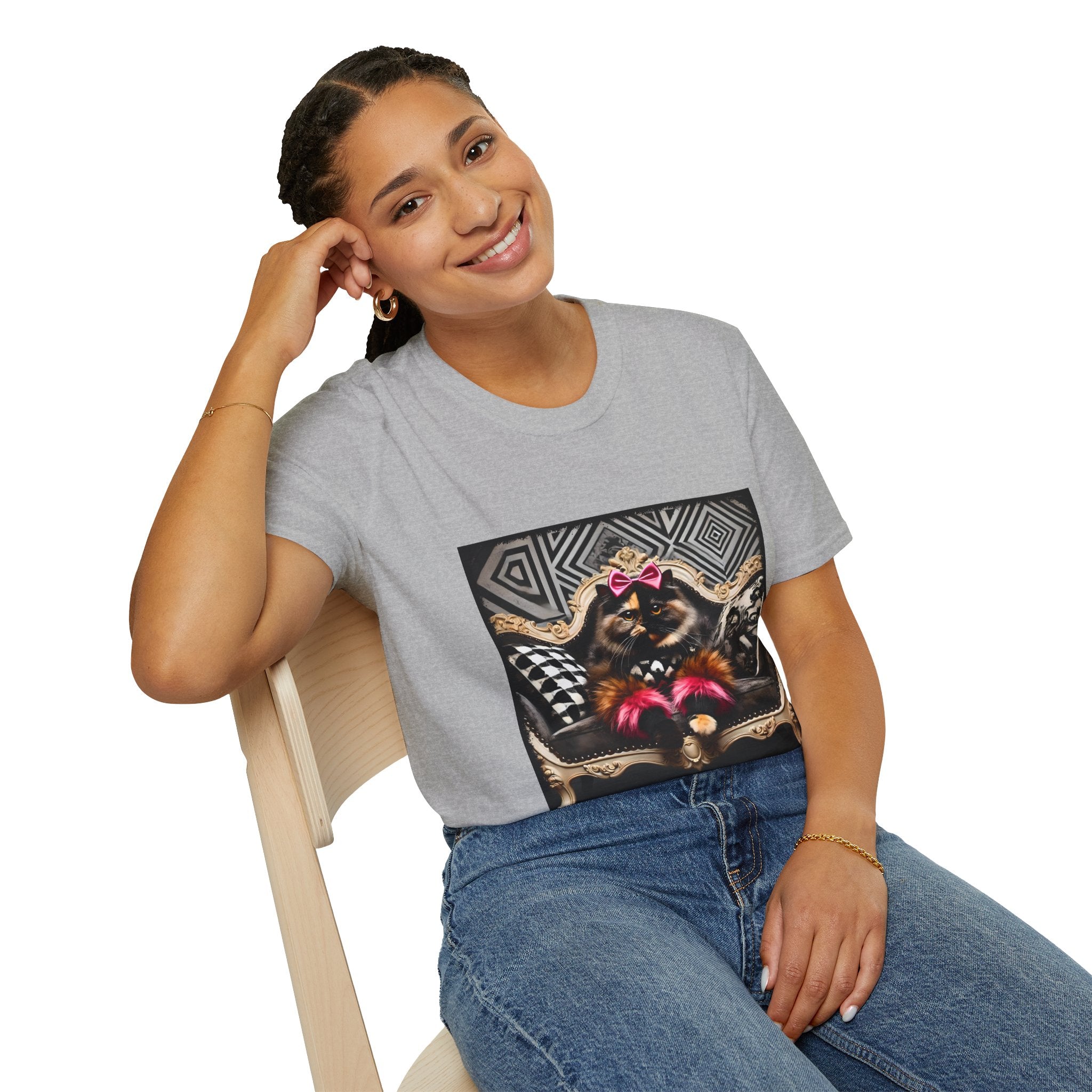 Tortoiseshell Cat Trendsetter | Unisex Cat T-Shirt