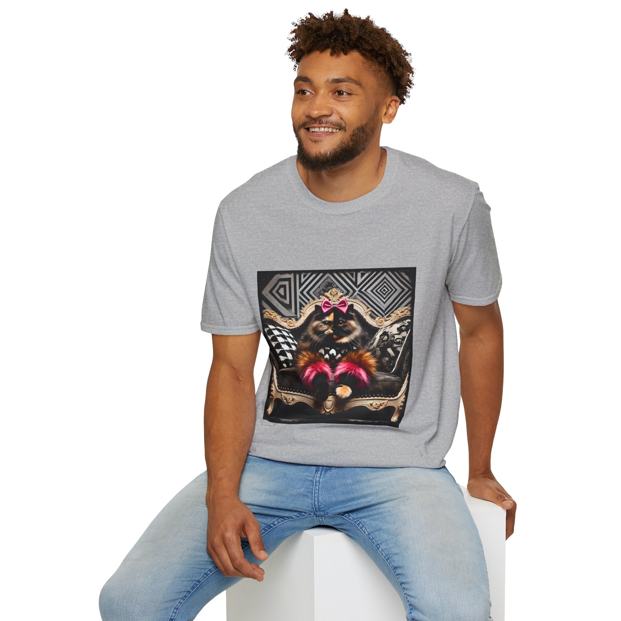 Tortoiseshell Cat Trendsetter | Unisex Cat T-Shirt